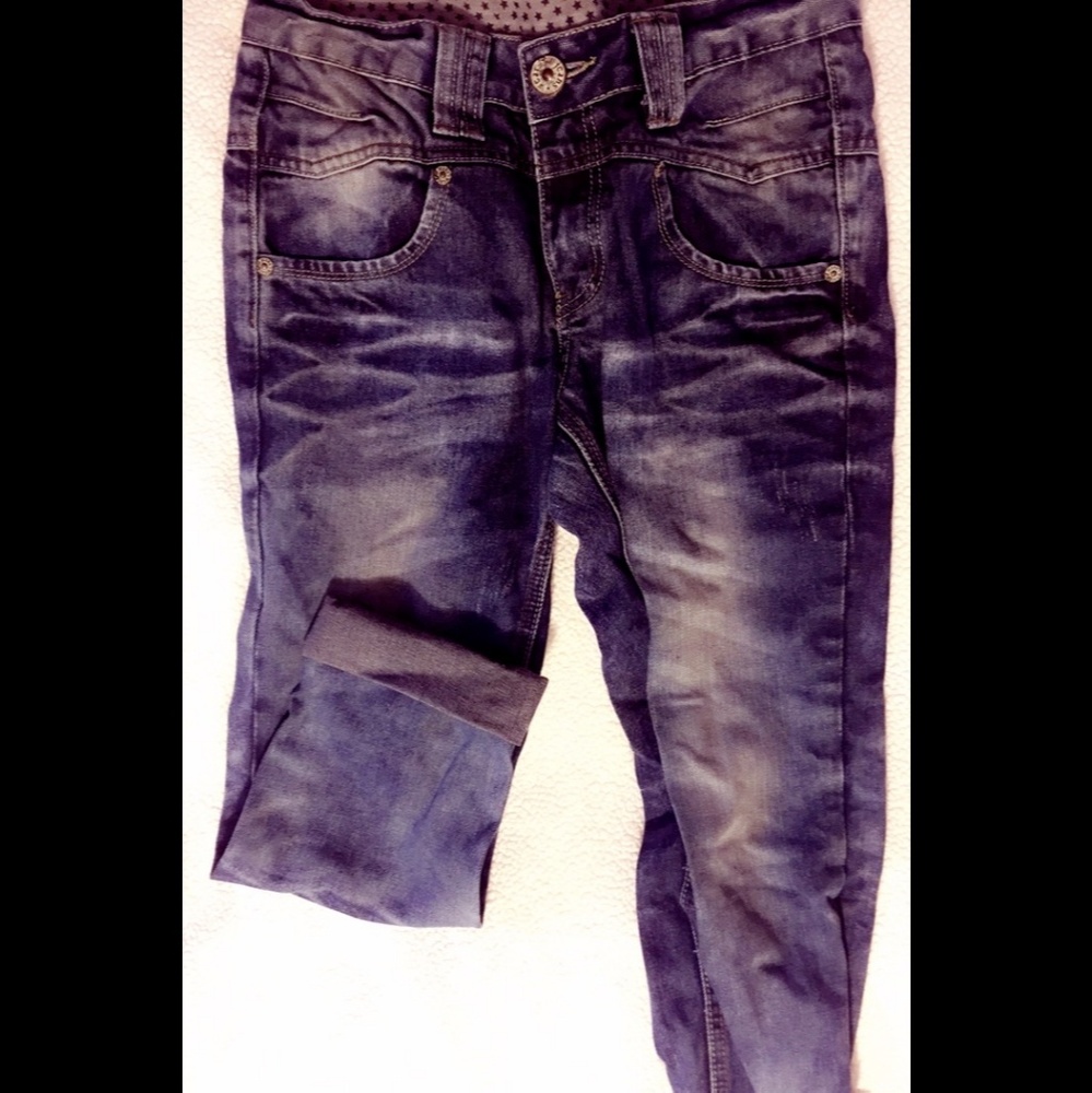 Low rise dark wash demin